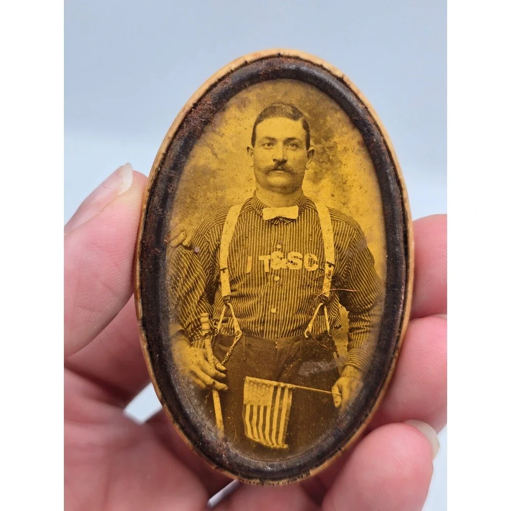 Boot & Shoe Workers Union Antique Celluloid Pocket Mirror Hidden Photo Good